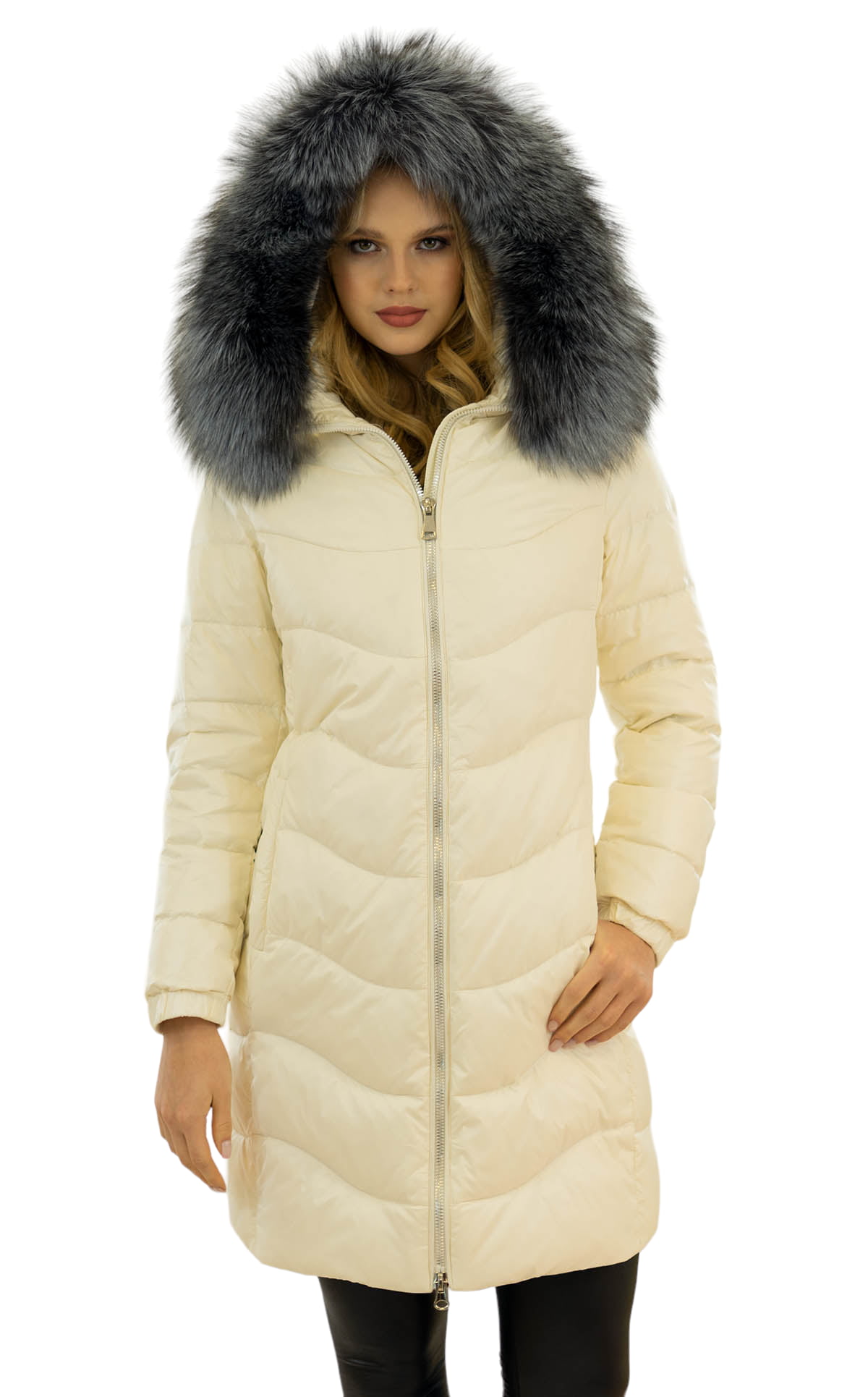 modischer parka beige farbener daunenmantel fuer frauen