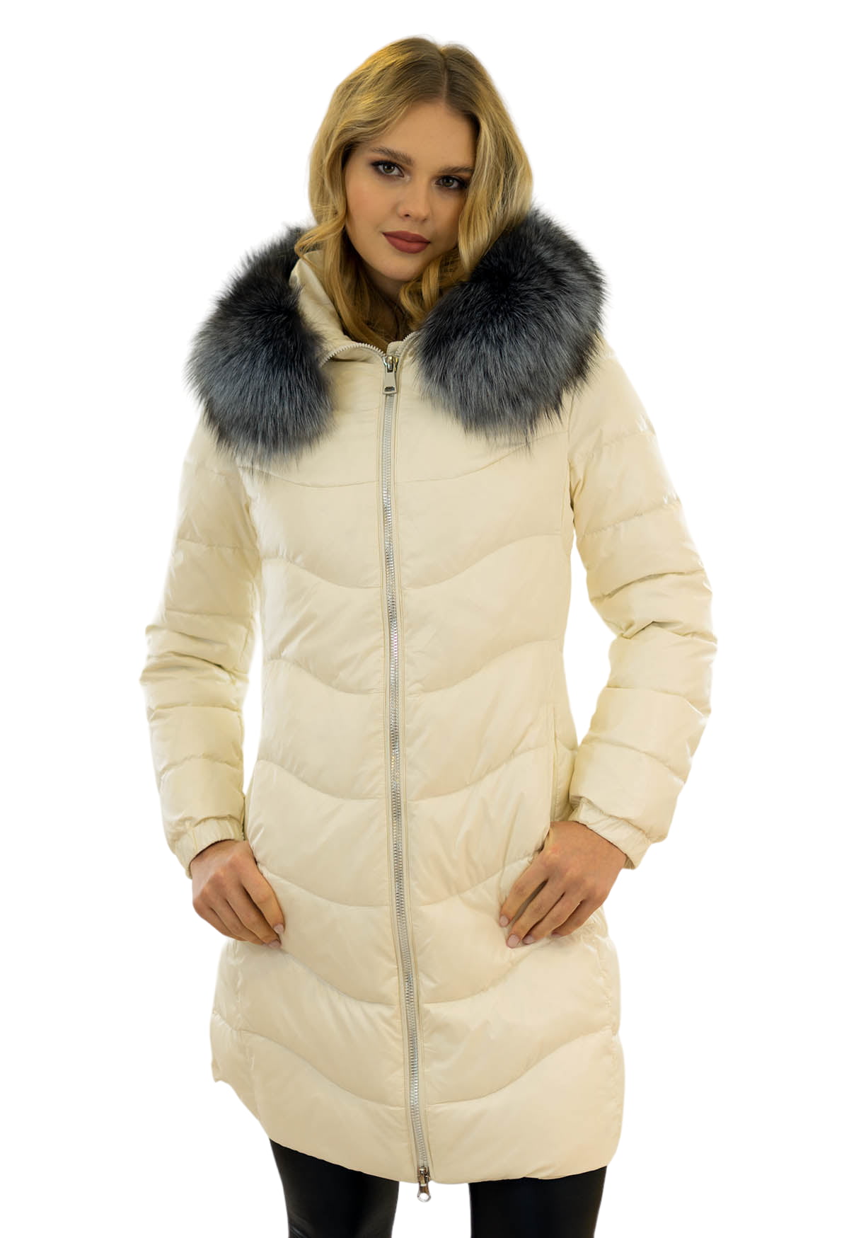 beige farbener wintermantel mit daunenfuellung echtfell silberfuchs