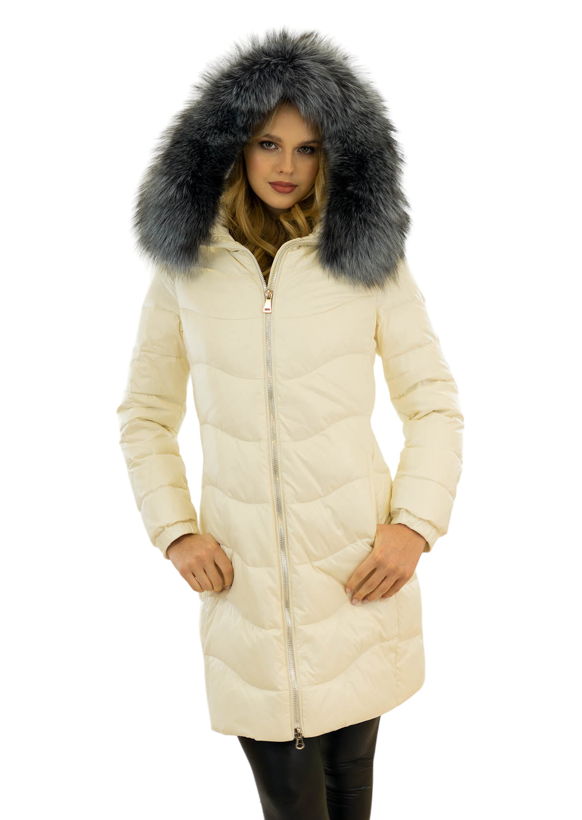 beige daunenmantel mit echtfellkapuze silberfuchs